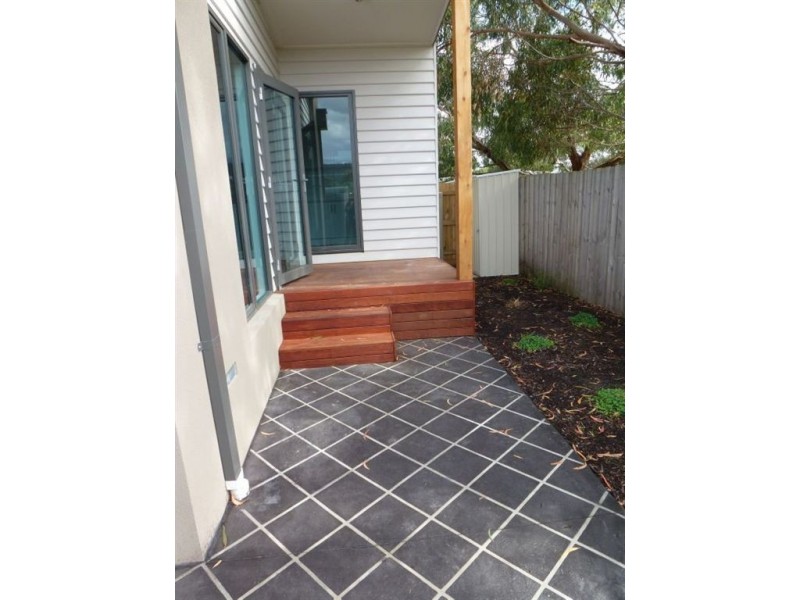 5 Leon Avenue, Rosebud VIC 3939