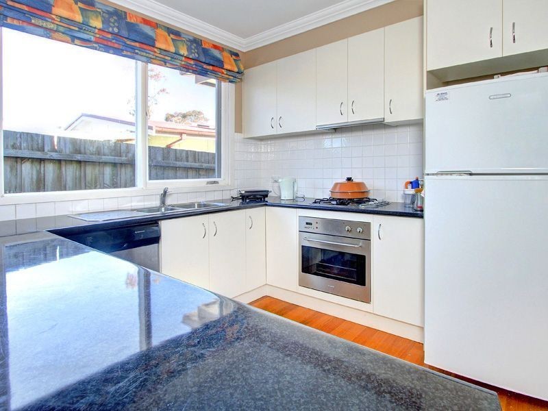 55 Eighth Ave, Rosebud VIC 3939