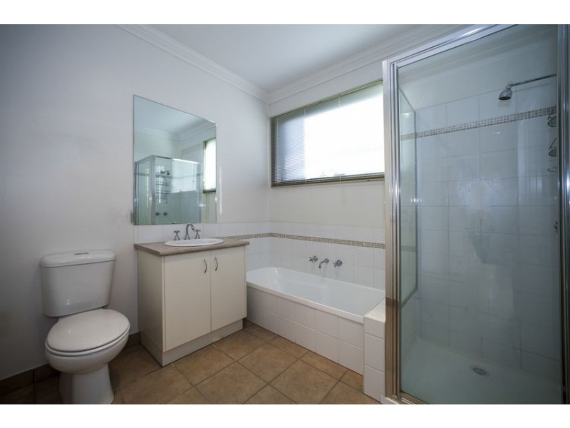 55 Eighth Ave, Rosebud VIC 3939