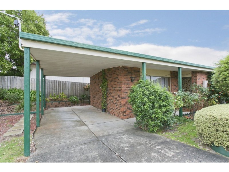 137 Sixth Avenue, Rosebud VIC 3939