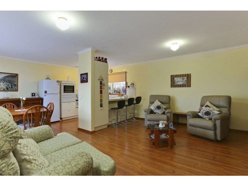 137 Sixth Avenue, Rosebud VIC 3939