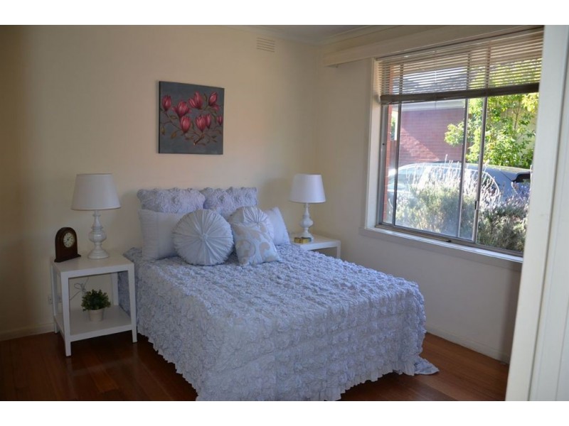 2/112 Through Road, Camberwell VIC 3124