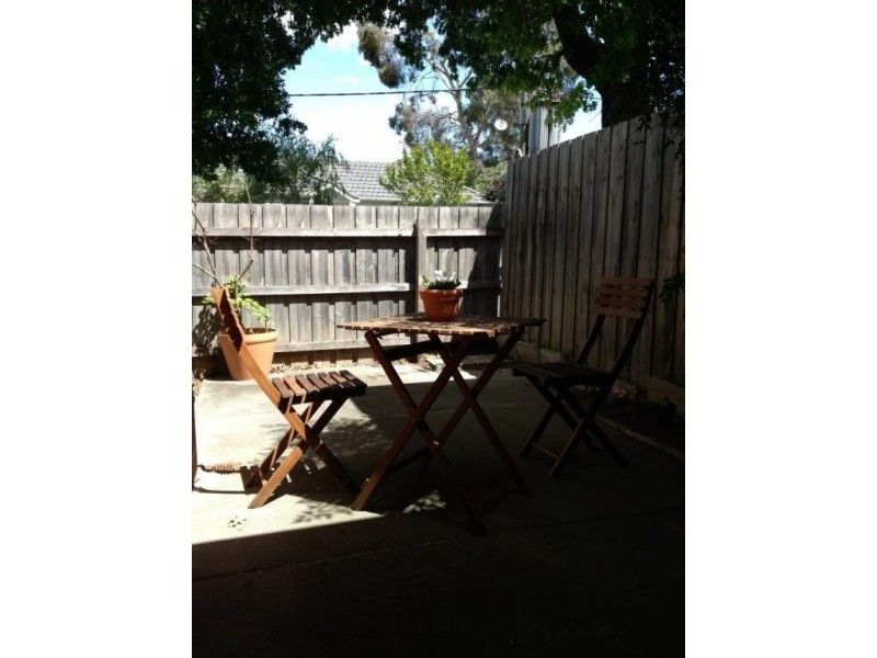 2/112 Through Road, Camberwell VIC 3124