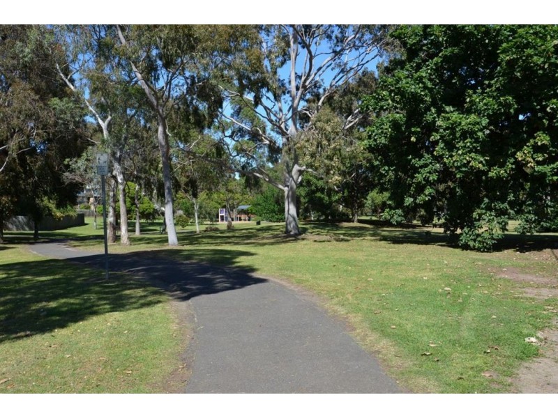 2/112 Through Road, Camberwell VIC 3124