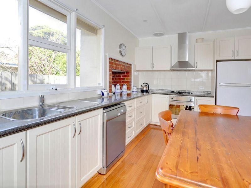 23 Woyna Avenue, Rosebud West VIC 3940