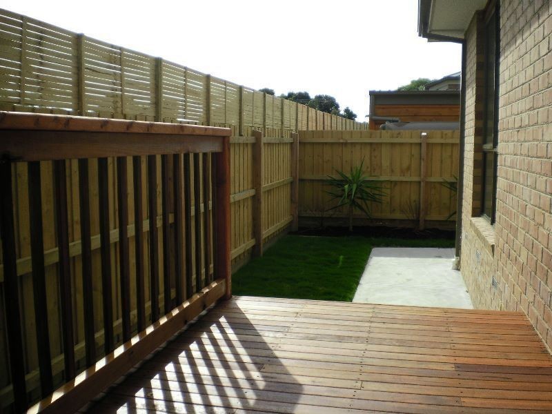 3/4 Leon Avenue, Rosebud VIC 3939