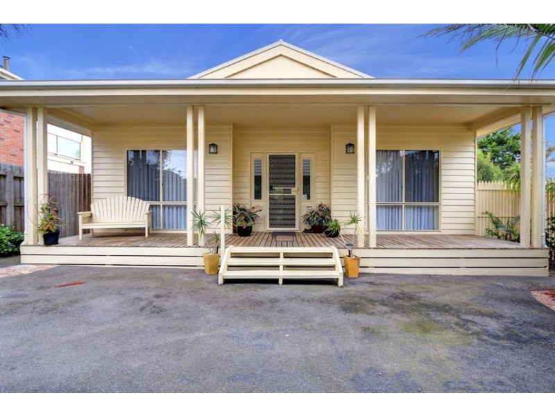 321 Dromana Parade, Safety Beach VIC 3936