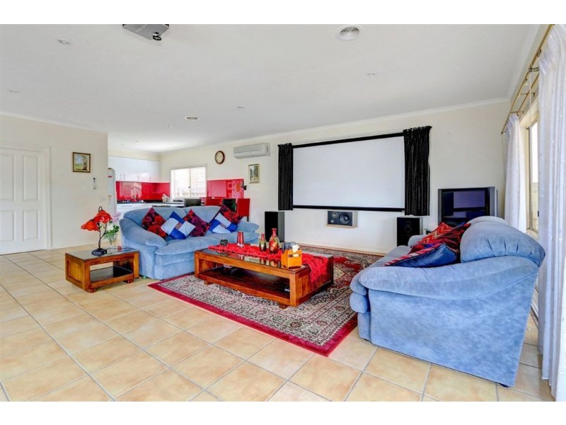 321 Dromana Parade, Safety Beach VIC 3936
