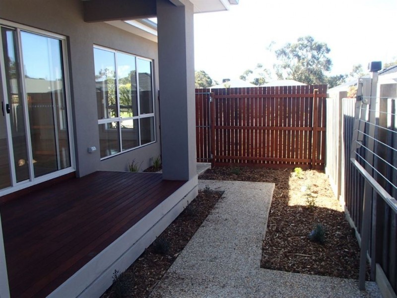 1/11 Monty Court, Rosebud VIC 3939