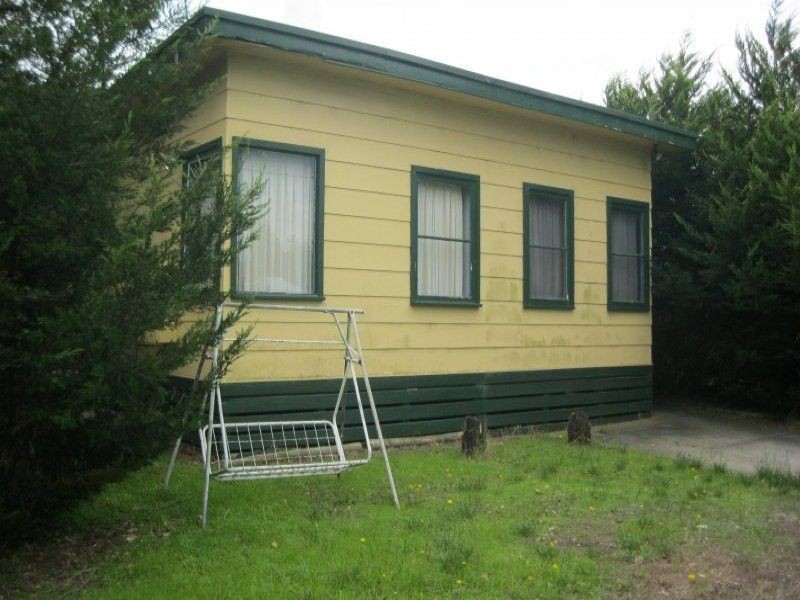 76 Broadway, Rosebud West VIC 3940