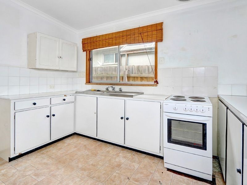 169 Eighth Avenue, Rosebud VIC 3939