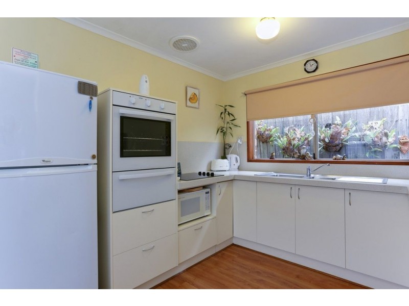 137 Sixth Avenue, Rosebud VIC 3939