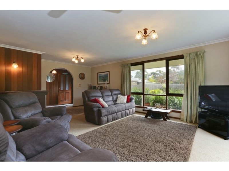 45 Nixon Street, Rosebud VIC 3939