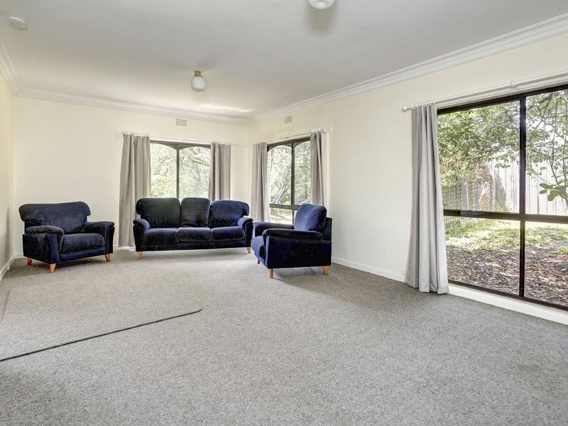 26 Chatfield Avenue, Rosebud West VIC 3940