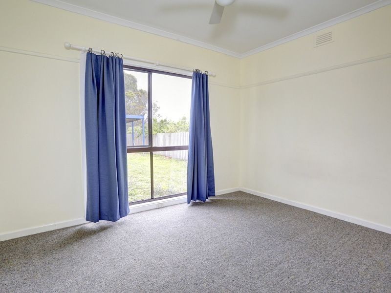 26 Chatfield Avenue, Rosebud West VIC 3940