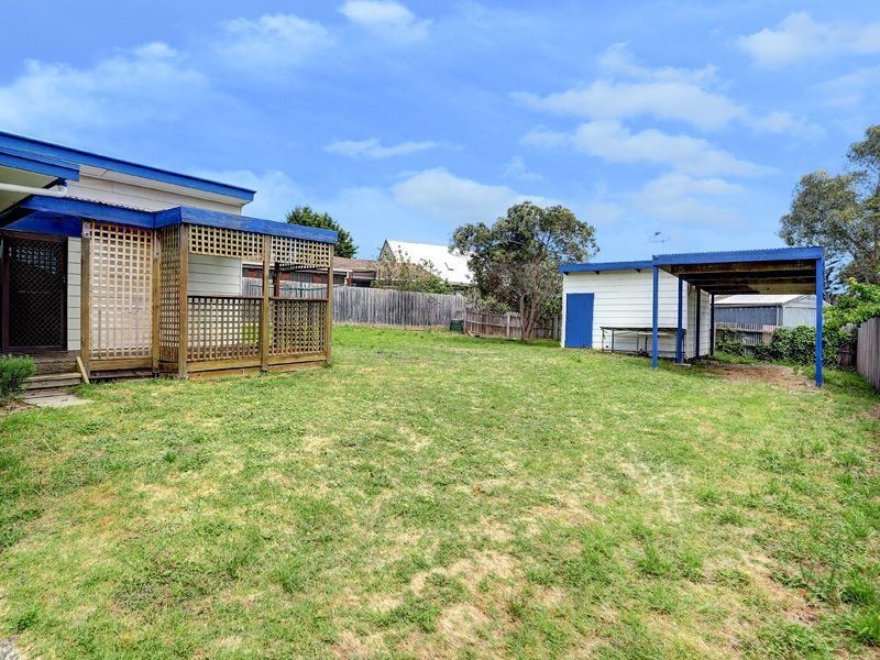 26 Chatfield Avenue, Rosebud West VIC 3940