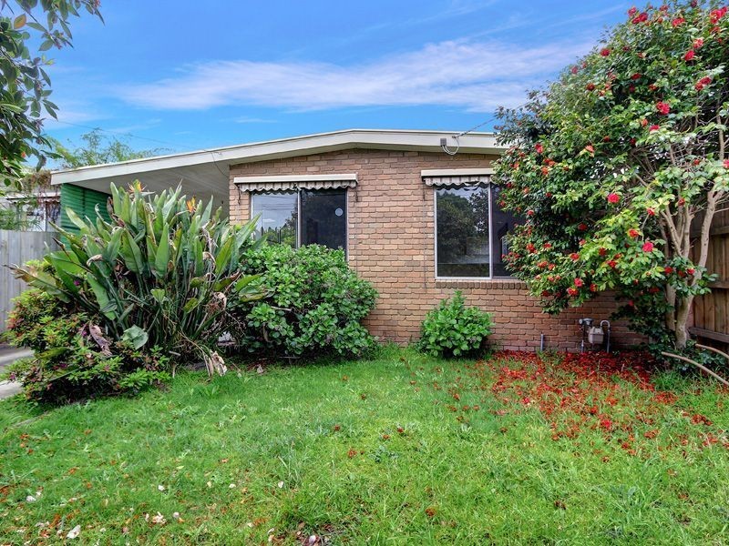169 Eighth Avenue, Rosebud VIC 3939