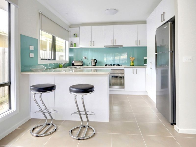 26 Sixth Avenue, Rosebud VIC 3939