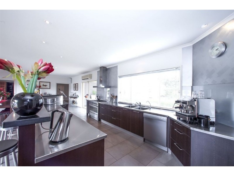 20 Lockhart Drive, Rosebud VIC 3939