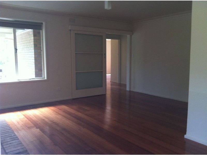 24 Cootamundra Avenue, Rosebud West VIC 3940