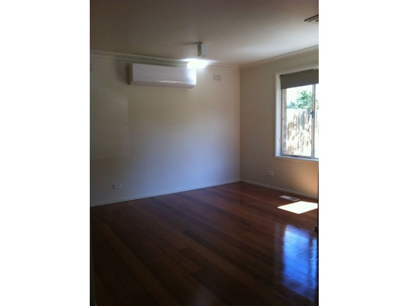 24 Cootamundra Avenue, Rosebud West VIC 3940