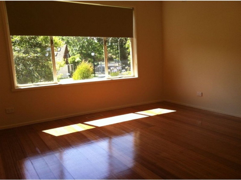 24 Cootamundra Avenue, Rosebud West VIC 3940