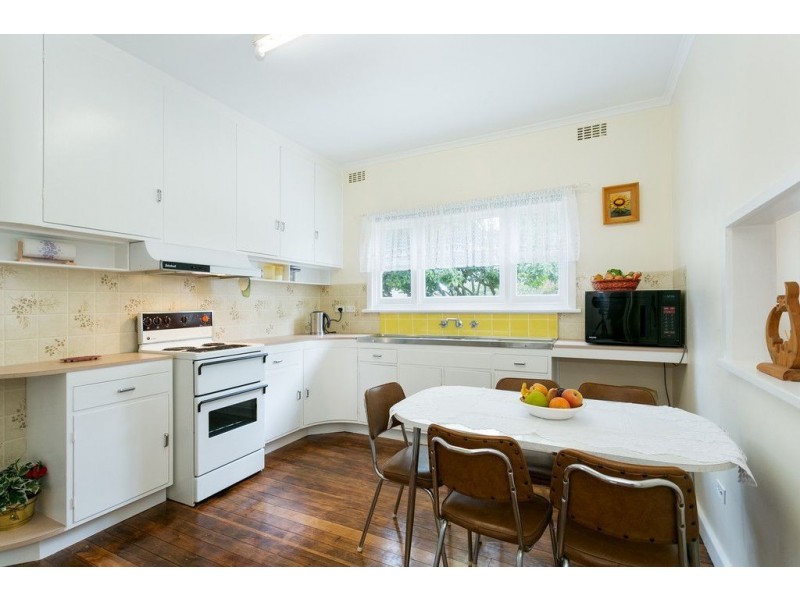 22 Moorfield Avenue, Rosebud VIC 3939