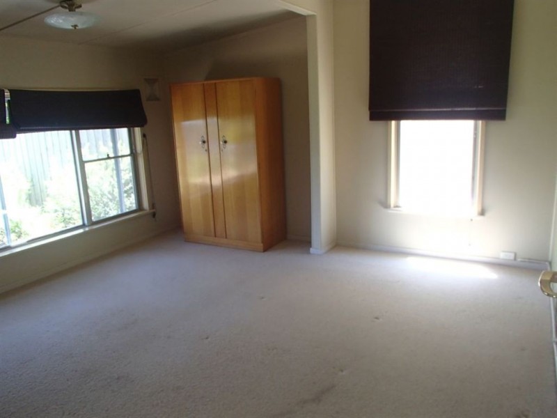 99 Third Avenue, Rosebud VIC 3939