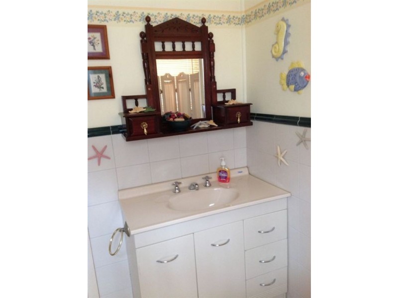 125 Seventh Avenue, Rosebud VIC 3939