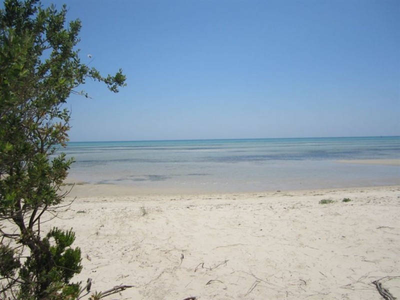 40 Boatshed Capel Sound Beach, Rosebud West VIC 3940