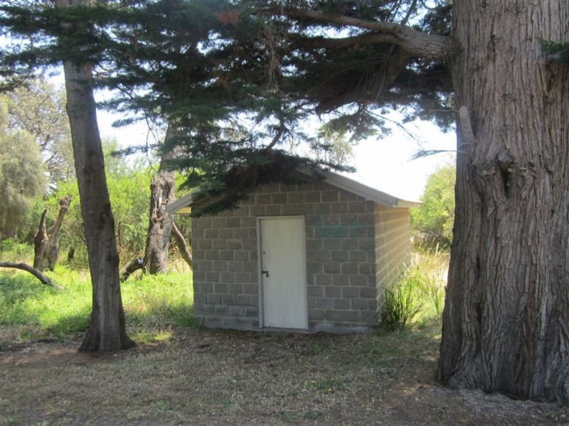 40 Boatshed Capel Sound Beach, Rosebud West VIC 3940