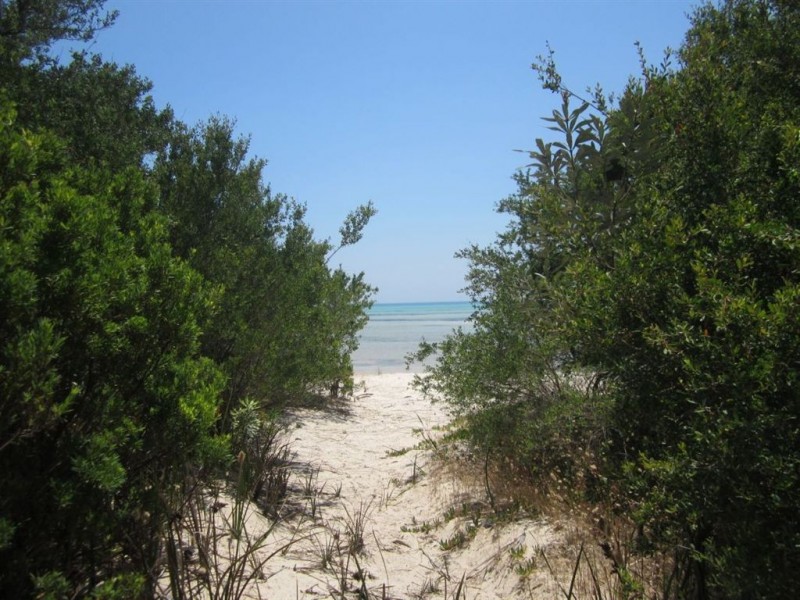 40 Boatshed Capel Sound Beach, Rosebud West VIC 3940