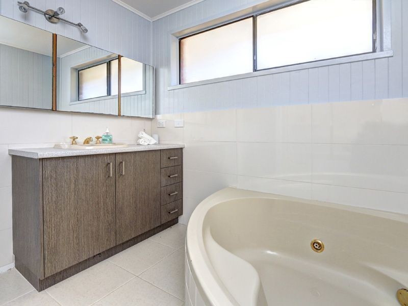 2 Feltham Court, Rosebud VIC 3939