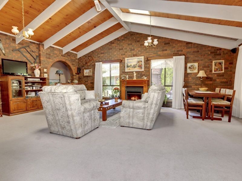 18 Irving Court, Rosebud West VIC 3940