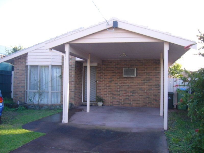 122 Sixth Avenue, Rosebud VIC 3939