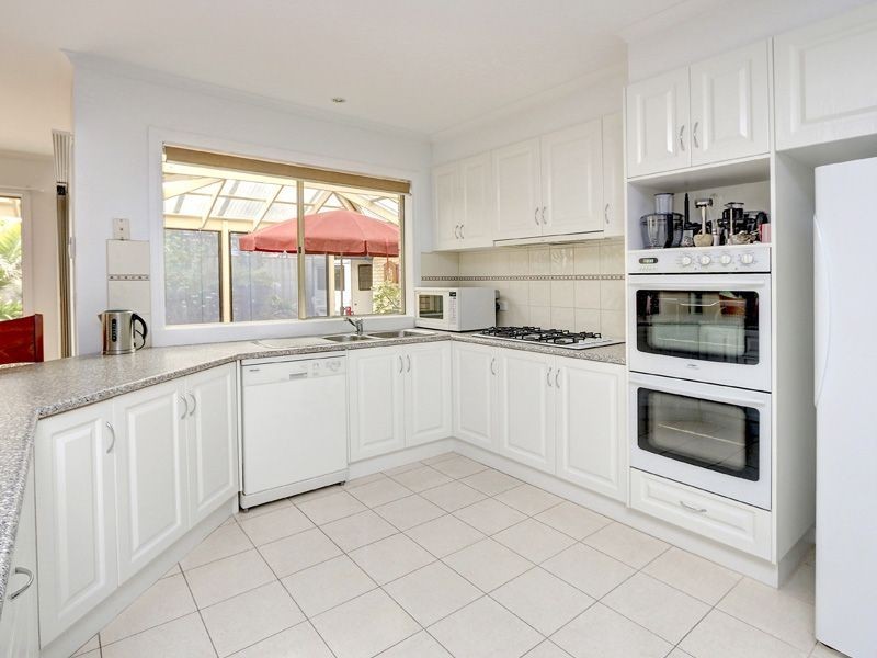 9 Phillips Court, Mount Martha VIC 3934