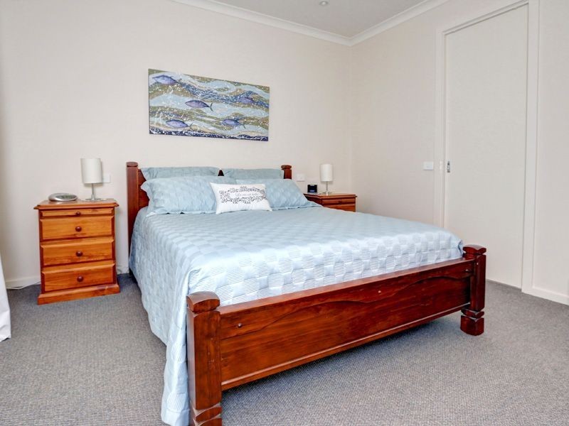 2/1 Adams Avenue, Rosebud VIC 3939