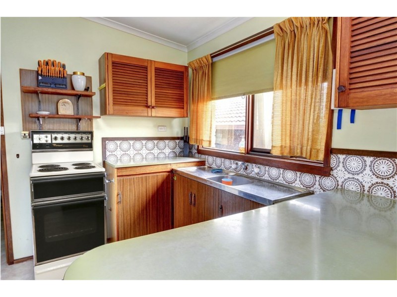 46 Sixth Avenue, Rosebud VIC 3939