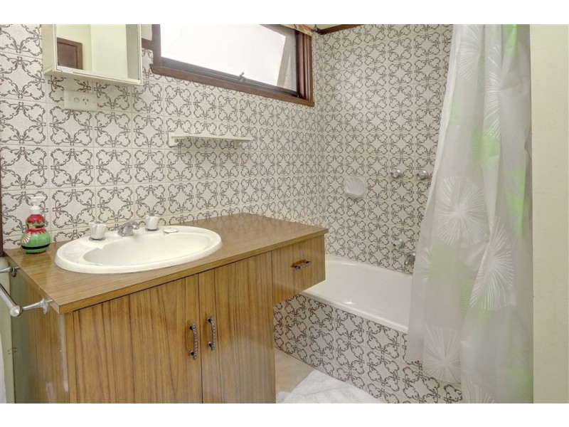 46 Sixth Avenue, Rosebud VIC 3939