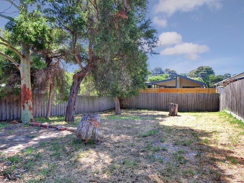 25 Fifth Avenue, Rosebud VIC 3939