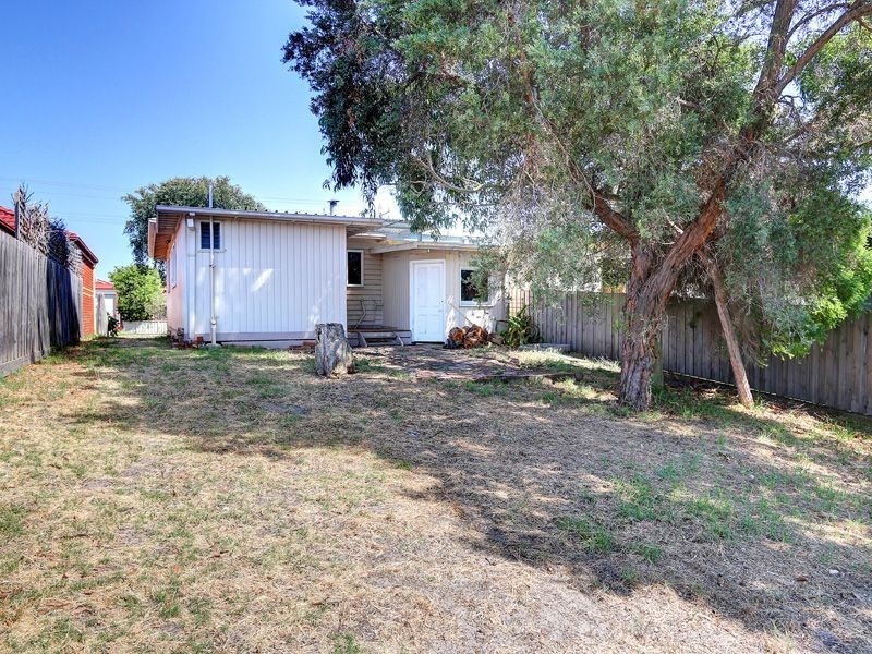 25 Fifth Avenue, Rosebud VIC 3939