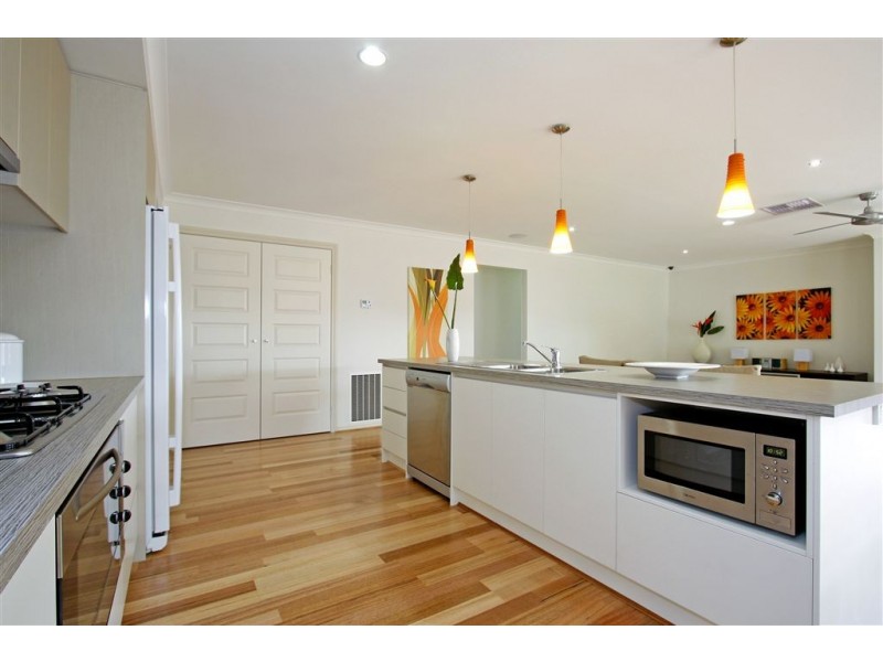 5 Peninsula Sands Blvd, Rosebud VIC 3939