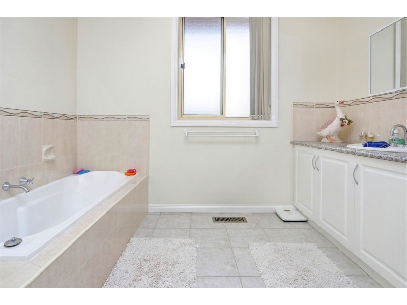 44 Hillman Avenue, Mccrae VIC 3938