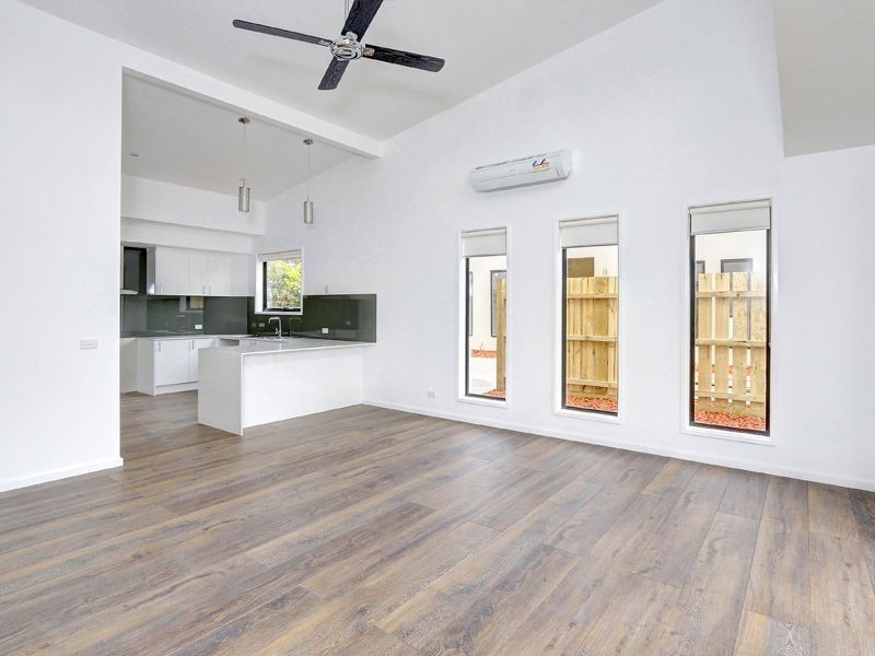 1/84 Elizabeth Avenue, Rosebud West VIC 3940