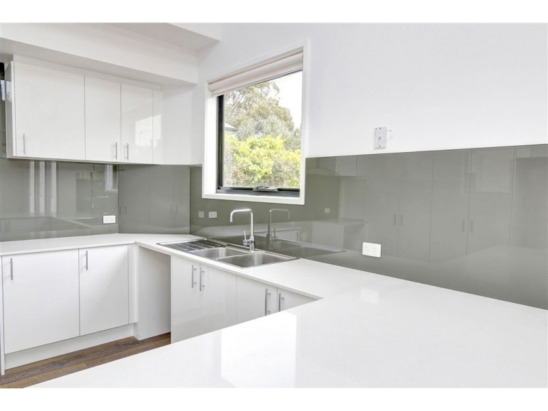 2/84 Elizabeth Avenue, Rosebud West VIC 3940