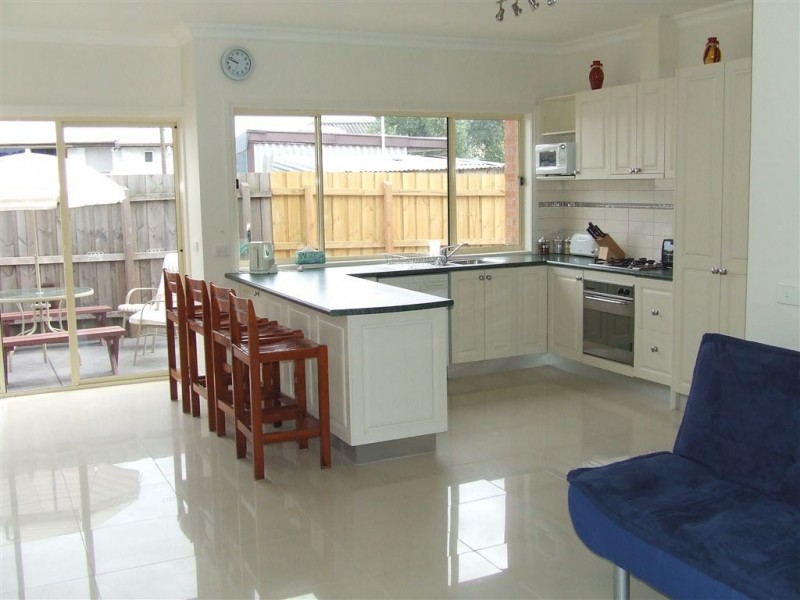 2/28 Mark Street, Rosebud VIC 3939