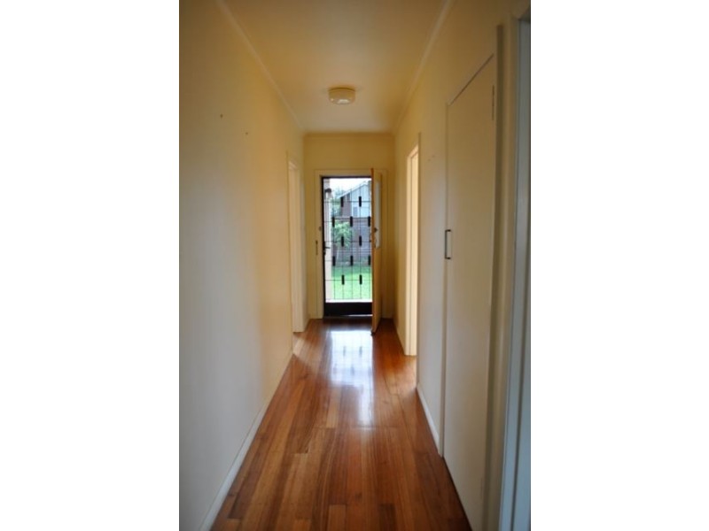8 Aylwin Avenue, Burwood VIC 3125