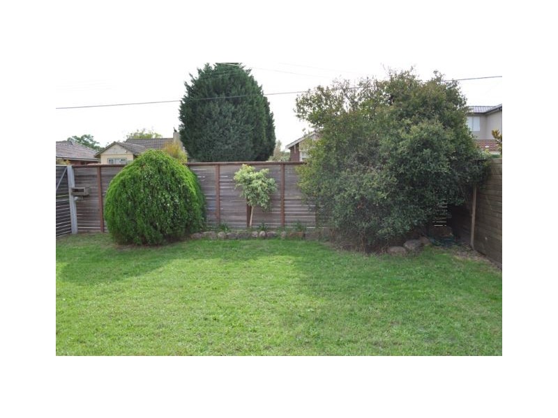 8 Aylwin Avenue, Burwood VIC 3125
