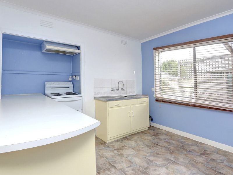 50 Whitehead Grove, Rosebud West VIC 3940