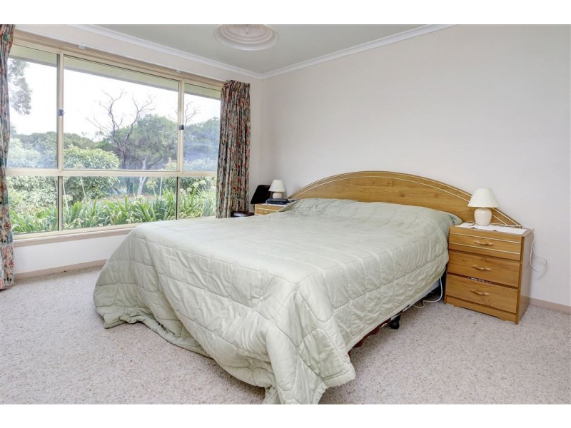 221 Bayview Road, Mccrae VIC 3938